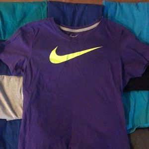 Nike Women’s Shirt